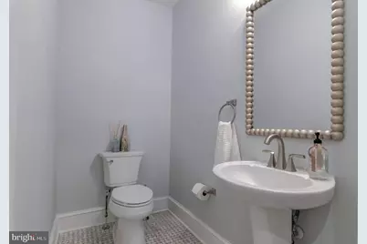 10704 Warwick Avenue, Fairfax, VA 22030 - Photo 49