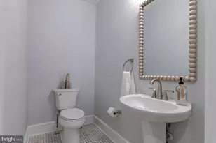 10704 Warwick Ave, Fairfax, VA 22030 - Photo 49