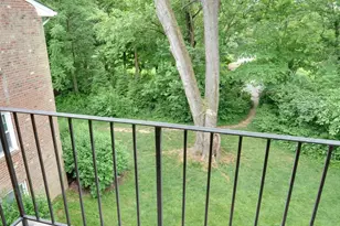 3874 Lyndhurst Dr, Fairfax, VA 22031 - Photo 11