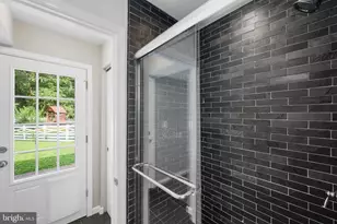 4216 Sideburn Rd, Fairfax, VA 22030 - Photo 23