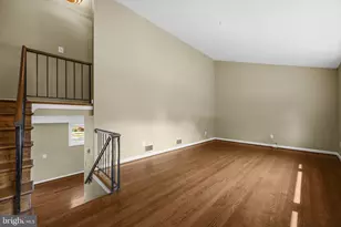 4216 Sideburn Rd, Fairfax, VA 22030 - Photo 5
