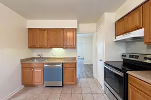 4104 Sideburn Rd, Fairfax, VA 22030 - Photo 5