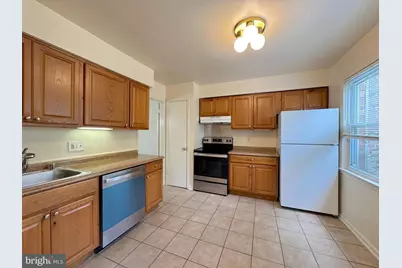 4104 Sideburn Road, Fairfax, VA 22030 - Photo 3