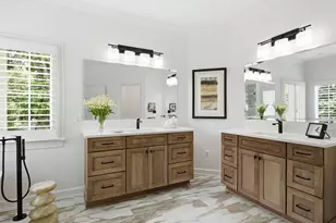 10090 Cover Pl, Fairfax, VA 22030 - Photo 17