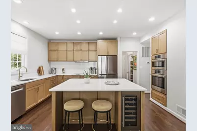 10090 Cover Place, Fairfax, VA 22030 - Photo 9