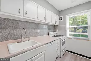 9453 Fairfax Blvd, Fairfax, VA 22031 - Photo 11