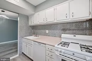 9453 Fairfax Blvd, Fairfax, VA 22031 - Photo 13