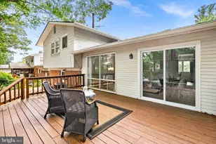 10217 Shiloh St, Fairfax, VA 22030 - Photo 41