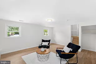 10217 Shiloh St, Fairfax, VA 22030 - Photo 35