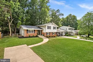10217 Shiloh St, Fairfax, VA 22030 - Photo 3
