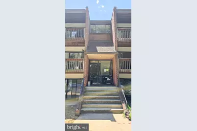 10725 West Drive #104, Fairfax, VA 22030 - Photo 1