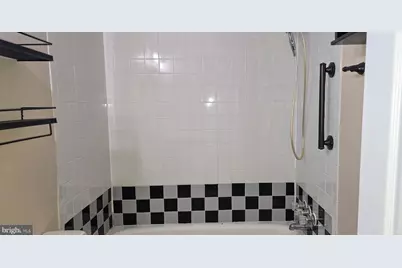 10725 West Drive #104, Fairfax, VA 22030 - Photo 5