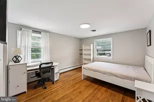 10307 Beaumont St, Fairfax, VA 22030 - Photo 3