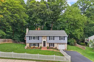 10102 Spring Lake Terrace, Fairfax, VA 22030 - Photo 5