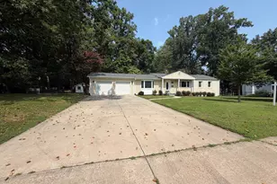 3704 Bevan Dr, Fairfax, VA 22030 - Photo 1