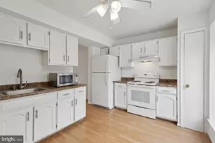 3940 Bradwater St, Fairfax, VA 22031 - Photo 15