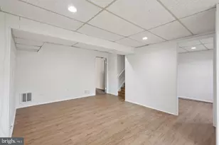 3940 Bradwater St, Fairfax, VA 22031 - Photo 5