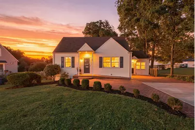 4103 Woodland Drive, Fairfax, VA 22030 - Photo 3