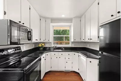 4103 Woodland Drive, Fairfax, VA 22030 - Photo 11