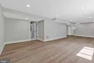 10211 Stratford Ave, Fairfax, VA 22030 - Photo 37