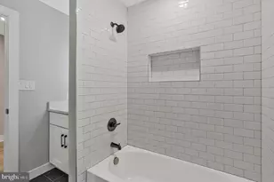 10211 Stratford Ave, Fairfax, VA 22030 - Photo 25