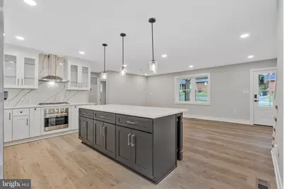 10211 Stratford Avenue, Fairfax, VA 22030 - Photo 9