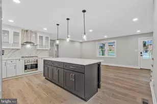 10211 Stratford Ave, Fairfax, VA 22030 - Photo 9
