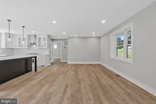 10211 Stratford Ave, Fairfax, VA 22030 - Photo 5