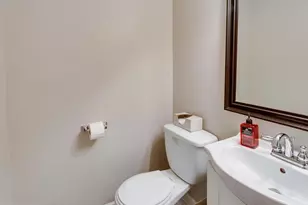 3975 Wilcoxson Dr, Fairfax, VA 22031 - Photo 21