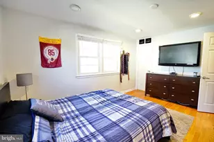 4218 University Dr, Fairfax, VA 22030 - Photo 11