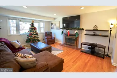 4218 University Drive, Fairfax, VA 22030 - Photo 9