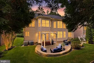 3810 Daniels Run Ct, Fairfax, VA 22030 - Photo 3