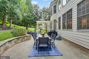 3810 Daniels Run Ct, Fairfax, VA 22030 - Photo 49