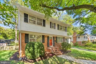 10228 Continental Ln, Fairfax, VA 22030 - Photo 3