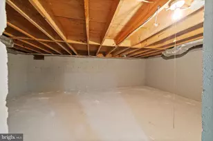 10228 Continental Ln, Fairfax, VA 22030 - Photo 39
