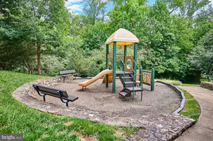 4092 Glendale Way, Fairfax, VA 22030 - Photo 39