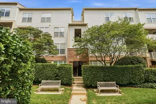 10359 Sager Ave, Fairfax, VA 22030 - Photo 29