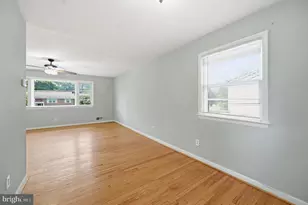 4211 University Dr, Fairfax, VA 22030 - Photo 11