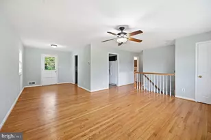 4211 University Dr, Fairfax, VA 22030 - Photo 15