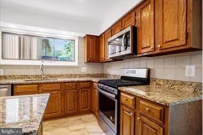 9938 Great Oaks Way, Fairfax, VA 22030 - Photo 17