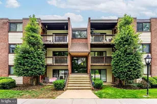 10723 W West Dr, Fairfax, VA 22030 - Photo 1
