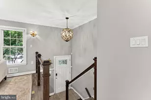 10319 Cardinal Rd, Fairfax, VA 22030 - Photo 5