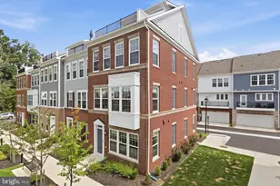 10817 Cedar Ave, Fairfax, VA 22030 - Photo 3