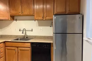 10570 Main St, Fairfax, VA 22030 - Photo 17