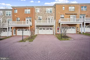 4304 Edosomwan Ln, Fairfax, VA 22030 - Photo 3