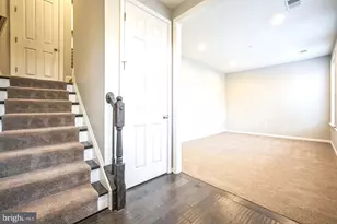 4304 Edosomwan Ln, Fairfax, VA 22030 - Photo 7