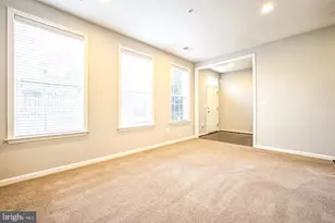 4304 Edosomwan Ln, Fairfax, VA 22030 - Photo 9