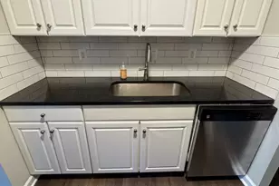 3991 Lyndhurst Dr, Fairfax, VA 22031 - Photo 5