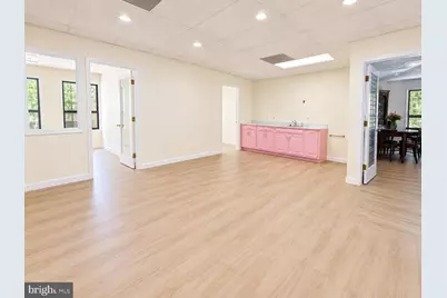10627 Jones Street #201B, Fairfax, VA 22030 - Photo 5
