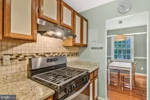 3846 Lyndhurst Dr, Fairfax, VA 22031 - Photo 11